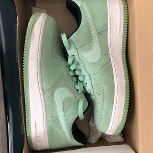 Mint green Air Force one